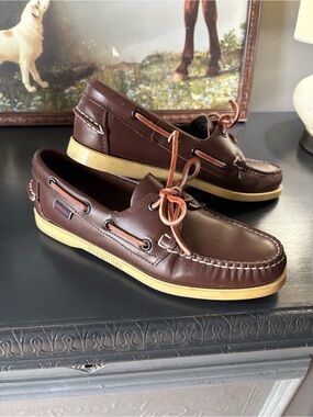 Sebago Brown Leather Boat Shoes with Tan Sole and Rust Laces